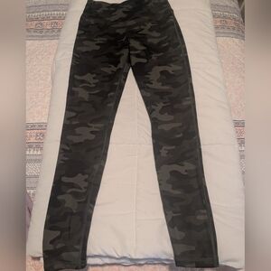 Danskin Black Camouflage Leggings